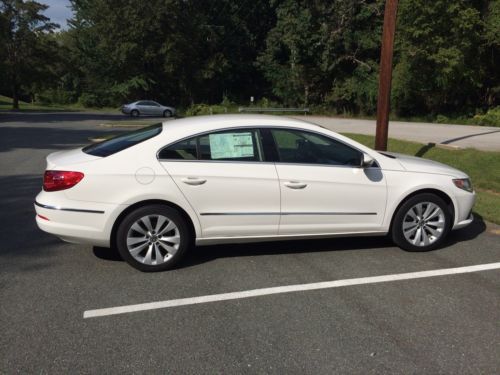 2011 volkswagen cc sport sedan 4-door 2.0l