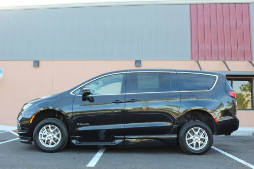 2024 chrysler pacifica touring l braunability power xt foldout wheelchair van