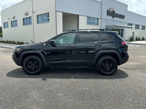 2022 jeep cherokee trailhawk