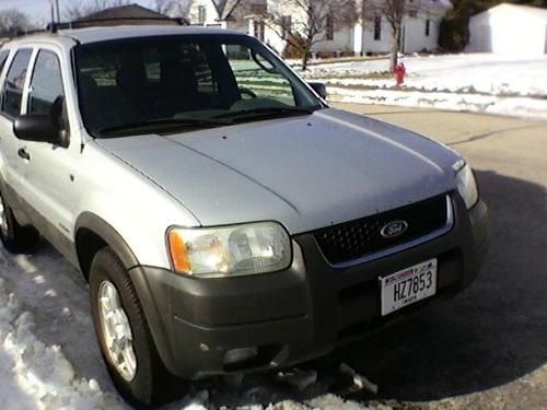 Ford escape 2002 v6 4x4 dependable