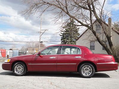 No reserve rare bright toredor red all powered leather clean runs drives great