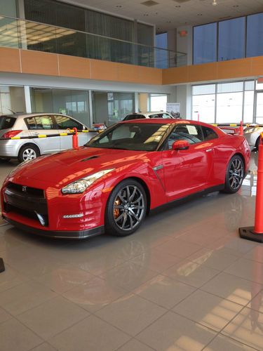 2014 nissan gt-r premium