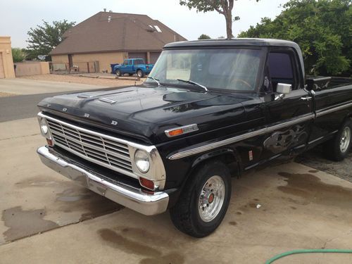 Custom restored 1969 ford f-100 longbed custom cab pickup 390 cid new 3sp/clutch