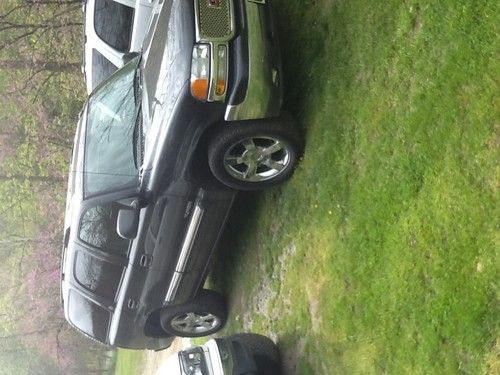 2005 gmc yukon slt sport utility 4-door 5.3l