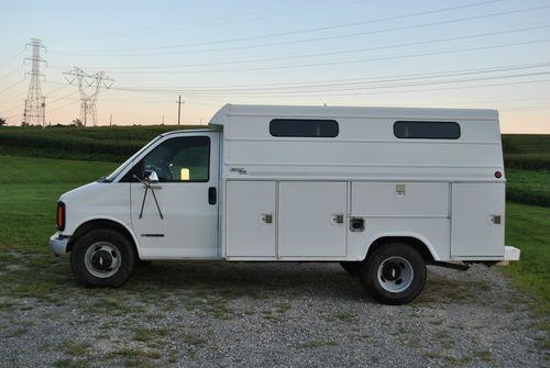 1997 chevrolet express 3500 base standard cargo van 3-door 5.7l