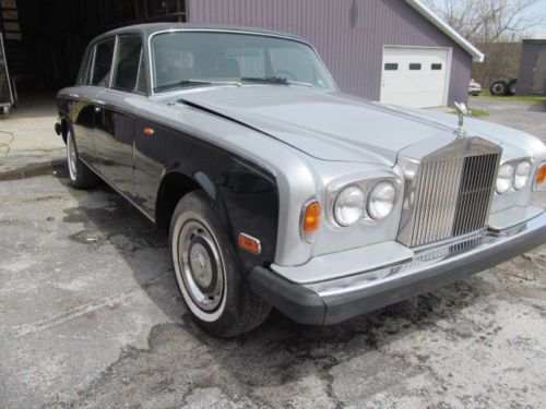 Rolls royce 1975 silver shadow