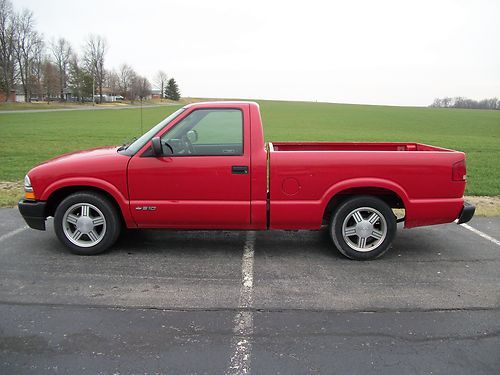 Buy used 1999 Chevrolet S10 Base Standard Cab Pickup 2-Door 2.2L in ...