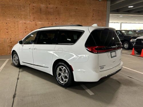 2022 chrysler pacifica limited