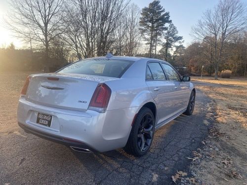 2023 chrysler 300 series touring