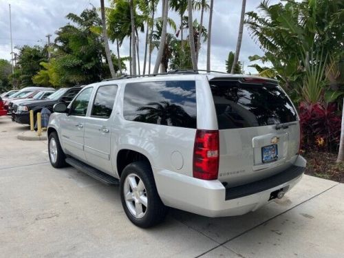 2011 chevrolet suburban