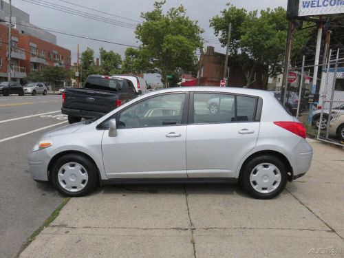 2009 nissan versa 1.8 s 4dr hatchback 4a