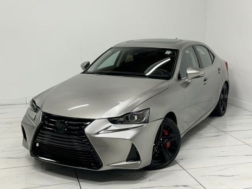 2017 lexus is