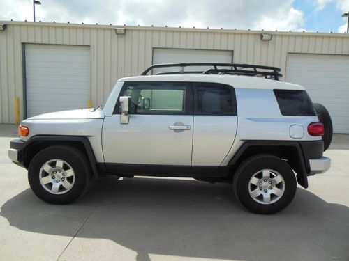 2008 toyota fj cruiser 4x4 wt-i v6 auto loaded new tires 2 owners perfect shape