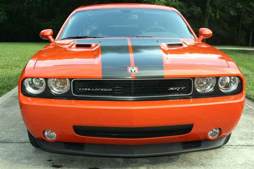 2010 dodge challenger srt8 coupe 2-door 6.1l hemi