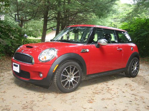 2009 mini cooper s hatchback 2-door 1.6l