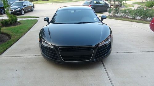 2009 audi r8 base coupe 2-door 4.2l - r-tronic - black/black