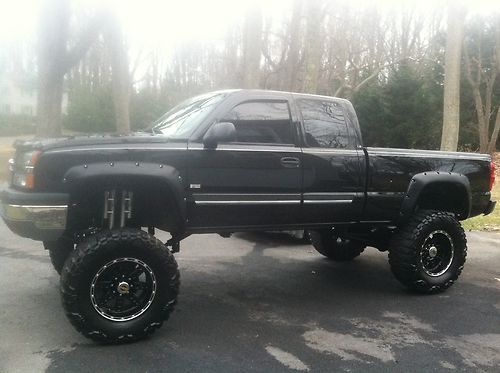 Buy used 04 Black LS Chevy Truck 4X4 Lift Kit SAS Mud Black One Auto ...