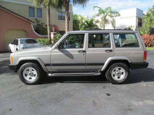 2001 jeep cherokee sport 4dr immaculate 4.0 47,260 original miles florida car