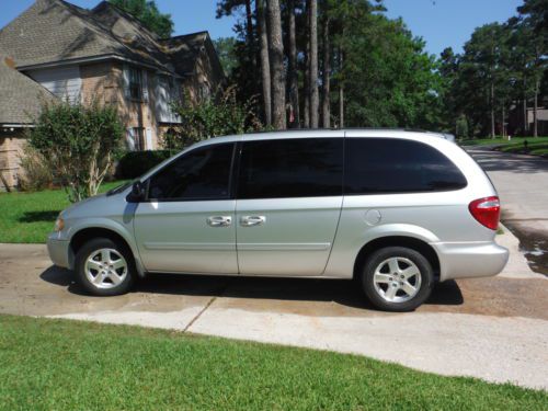 2006 dodge grand caravan sxt mini passenger van 4-door 3.8l