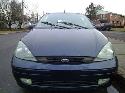 Find Used 2003 Ford Focus Zx3 Hatchback 3 Door 23l In Quakertown