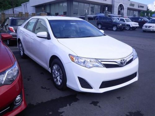 2014 toyota camry le