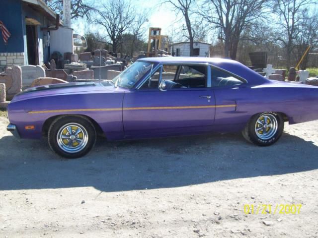 Plymouth: road runner custom