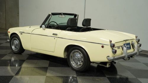 1969 datsun 1600 roadster