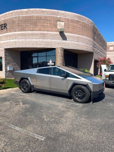 2024 tesla cyber truck