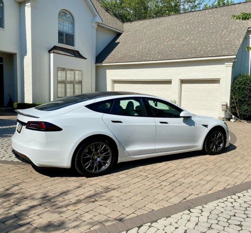 2022 tesla model s