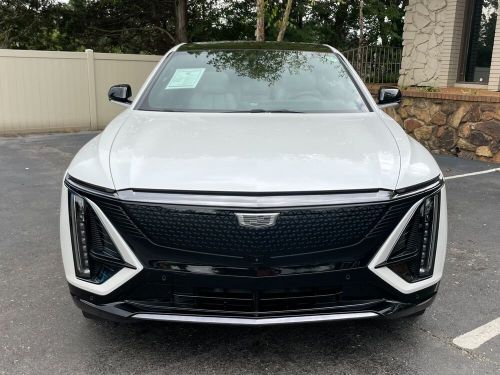 2024 cadillac lyriq sport 1