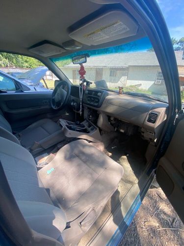 2001 nissan frontier crew cab xe