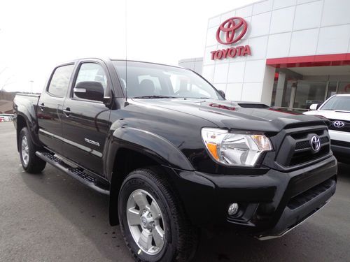 All new 2013 tacoma double cab 4x4 4.0l v6 auto trd sport rear camera