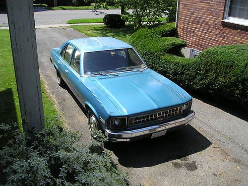 1976 chevrolet nova base sedan 4-door 5.0l