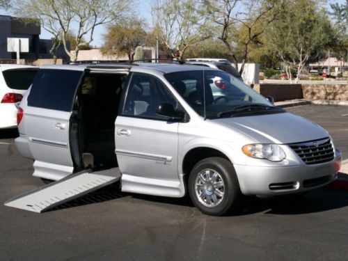 2006 chrysler town &amp; country touring wheelchair handicap mobility van conversion