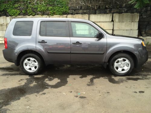 **2014 honda pilot 4wd**only 105 miles***