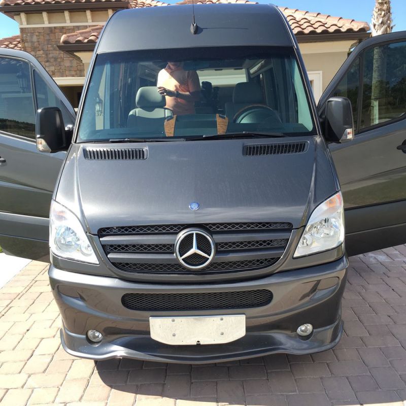 2013 mercedes-benz sprinter 2 dr cab, slider on side, 2 doors back for luggage