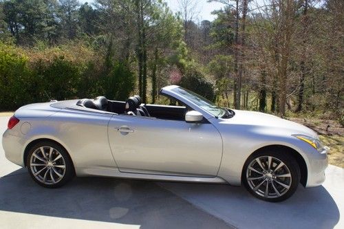 2009 infiniti g37 base convertible 2-door 3.7l, sport trim