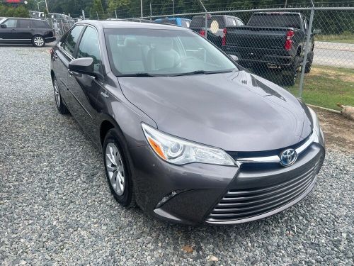 2016 toyota camry le