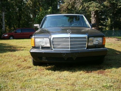 Mercedes benz classic 420sel model black/black  from hollywood california