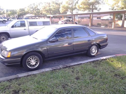 1988 ford taurus