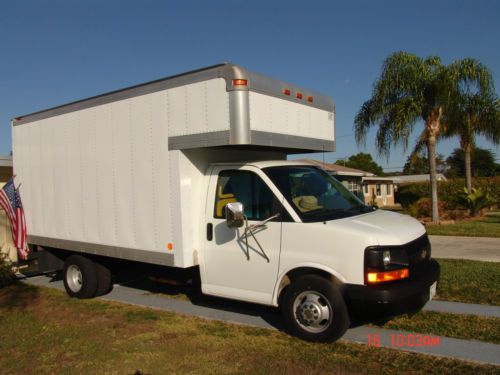 Chevrolet express box truck