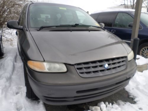 1998 plymouth voyager mini van, cruise, power, no reserve, cheap