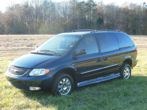 2004 chrysler town and country wheelchair van  vmi