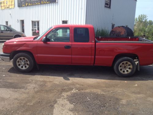 2005 chevrolet silverado ext cab only 116k mi runs drives  minor damage salvage