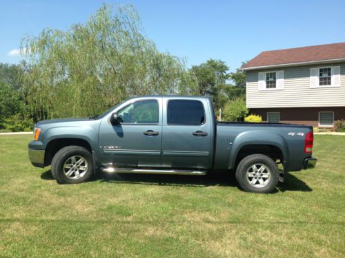 Clean 2007 gmc sierra 1500 sle 4x4 89,000 mile cloth int 4d new brakes