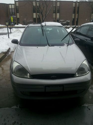 2000 ford focus zx3 hatchback 3-door 2.0l