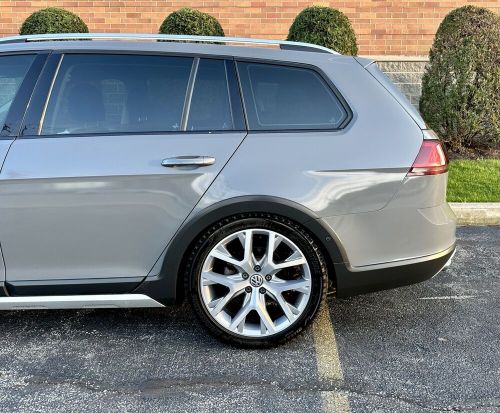 2017 volkswagen golf alltrack s