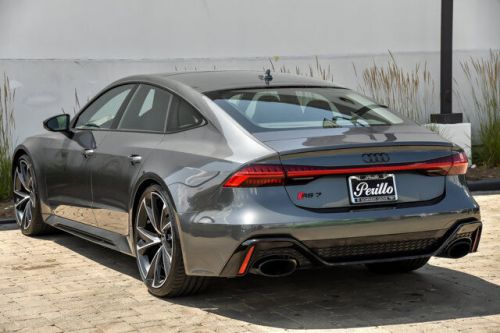 2022 audi rs7 black optic pkg