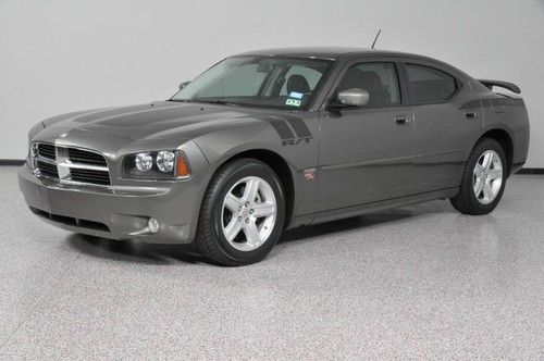 Leather - heated seats - rear spoiler - hemi v8