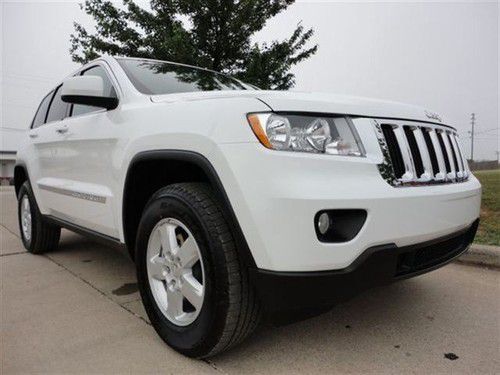 New 2012 jeep grand cherokee laredo 4x4 save $3374 l@@k